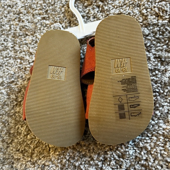 H&M Sandals - Picture 2 of 2